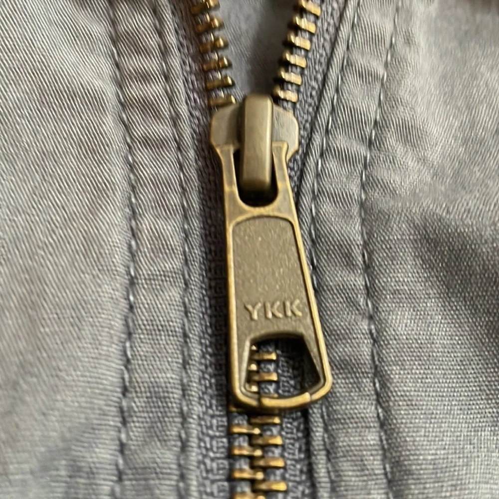 Gap, medium, utility vest, waist pull and ykk zipper‎ - Picture 4 of 6